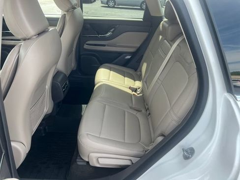 Used 2023 Lincoln Corsair AWD image 28