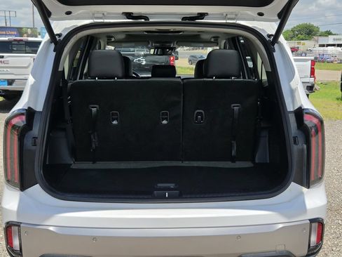 Used 2025 Kia Telluride EX FWD image 7