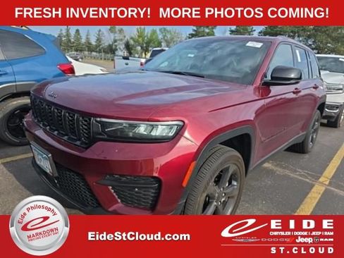 Used 2023 Jeep Grand Cherokee Altitude AWD/4WD image 1