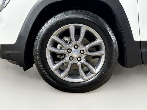 Used 2022 GMC Terrain SLT w/ LPO, Floor Liner Package image 25