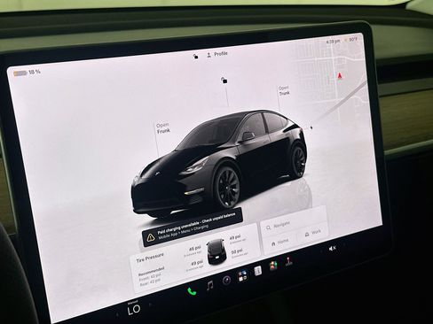 Used 2023 Tesla Model Y Long Range AWD/4WD image 18