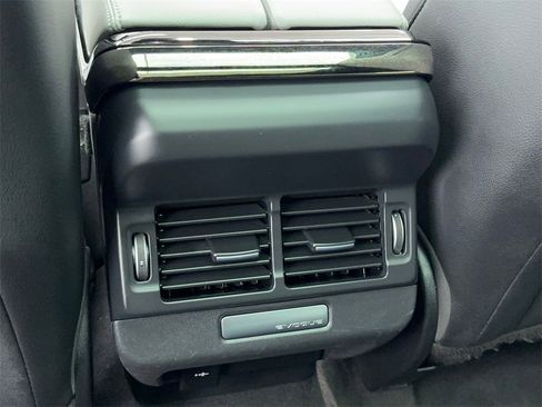 Used 2021 Land Rover Range Rover Evoque R-Dynamic SE image 40
