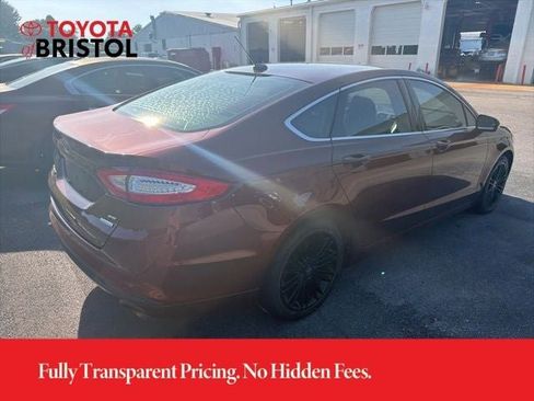 Used 2016 Ford Fusion SE w/ Equipment Group 202A FWD image 10