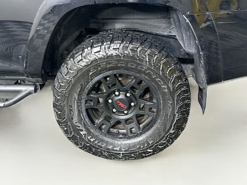 Used 2019 Toyota 4Runner TRD Off-Road Premium image 11