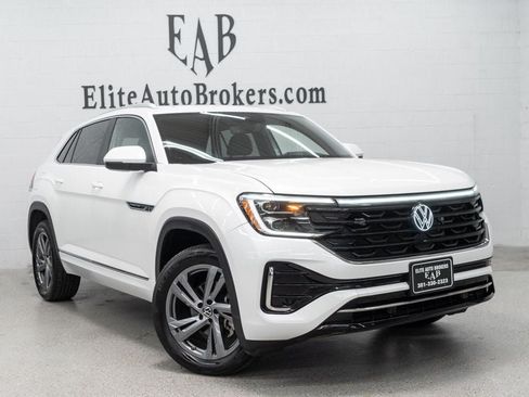Used 2024 Volkswagen Atlas Cross Sport SEL R-Line AWD/4WD image 58