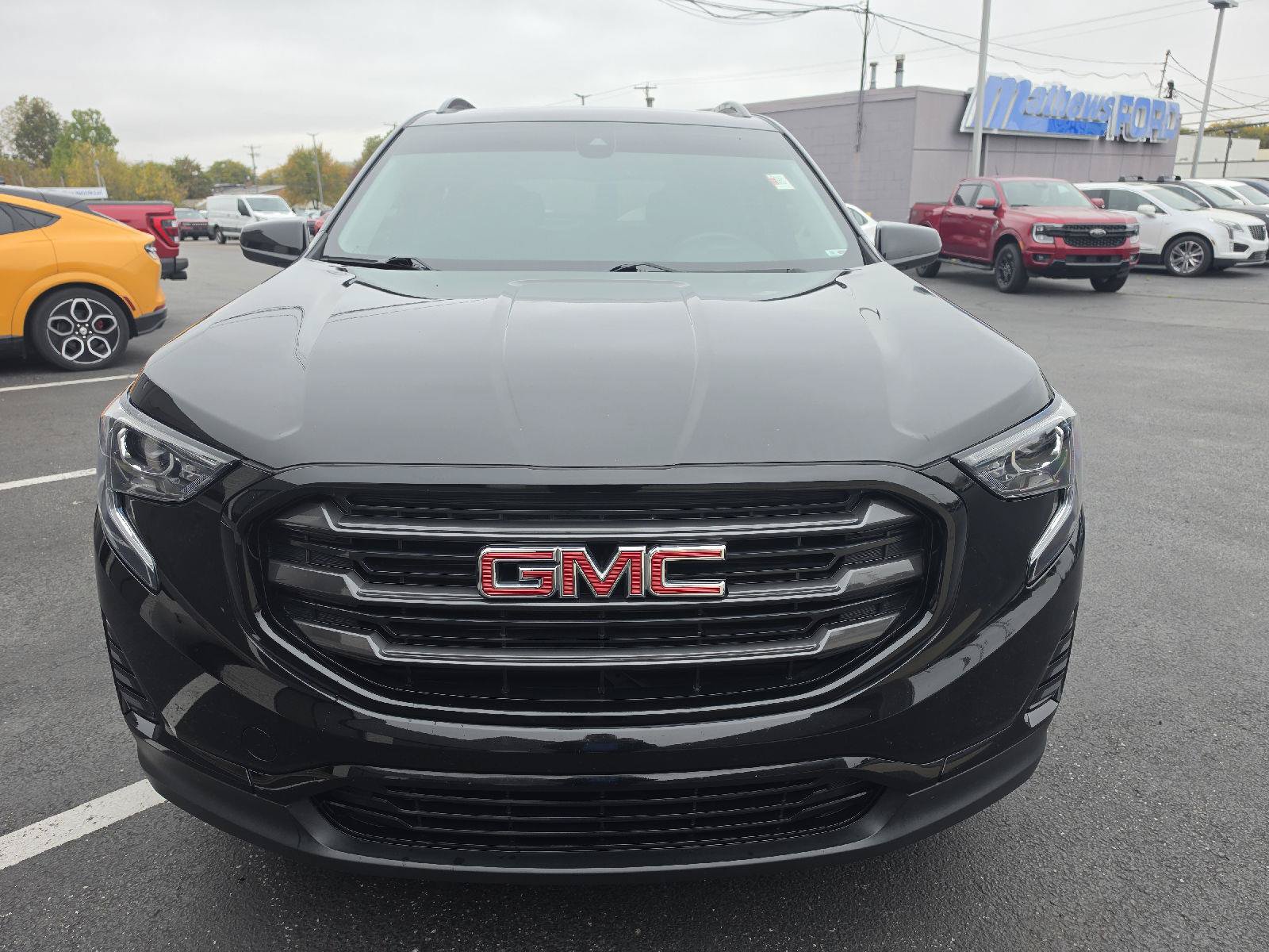 Used 2020 GMC Terrain SLE w/ Driver Convenience Package FWD image 5