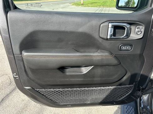 Used 2021 Jeep Gladiator Mojave AWD/4WD image 13