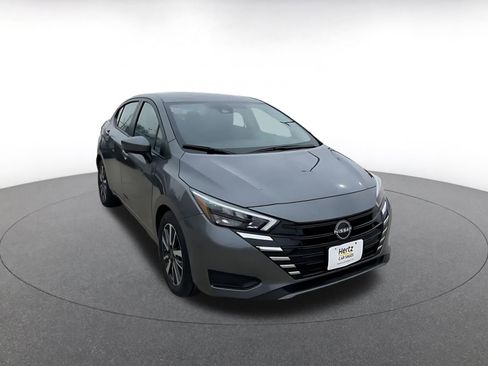 Used 2025 Nissan Versa SV image 3