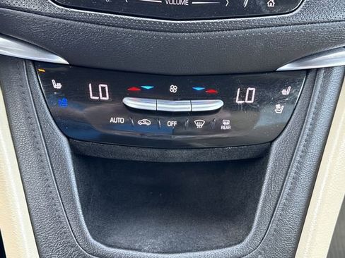 Used 2017 Cadillac XT5 Premium Luxury image 25