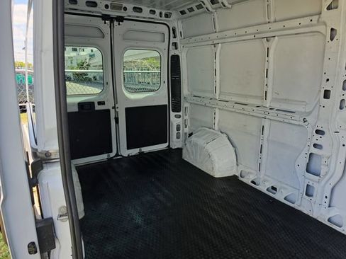 Used 2023 RAM ProMaster 2500 FWD image 8