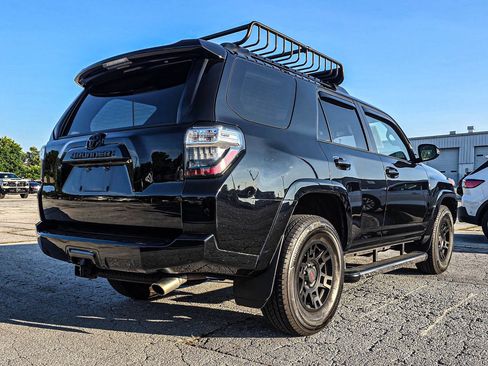 Used 2021 Toyota 4Runner Venture w/ Moonroof Package AWD/4WD image 6