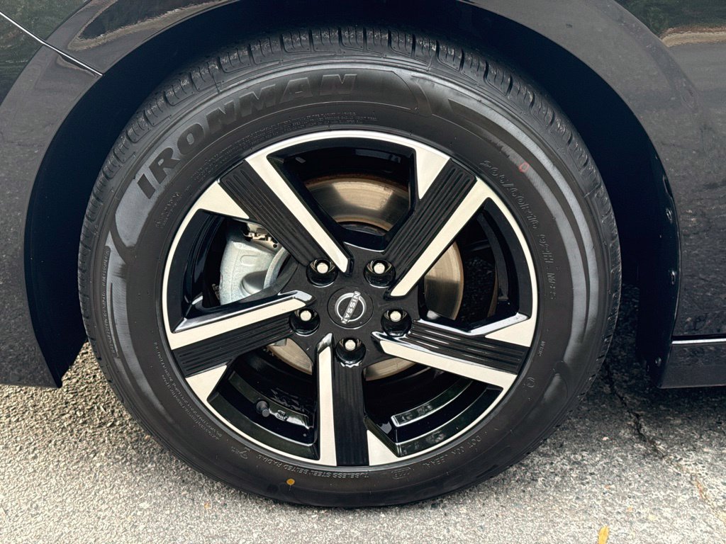 Certified 2025 Nissan Sentra SV FWD image 15