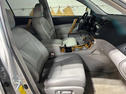 Used 2008 Toyota Highlander Limited image 21