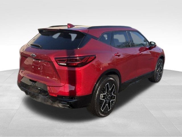 Certified 2024 Chevrolet Blazer RS w/ Driver Confidence II Package FWD image 3