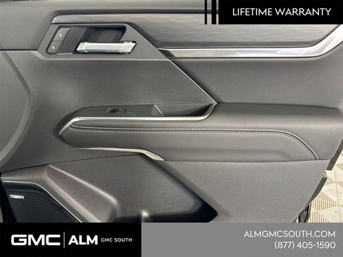 New 2026 GMC Acadia Elevation w/ Black Edition AWD/4WD image 16