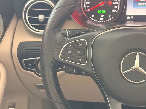 Used 2019 Mercedes-Benz GLC 300 GLC 300 4MATIC Sport Utility 4 image 31