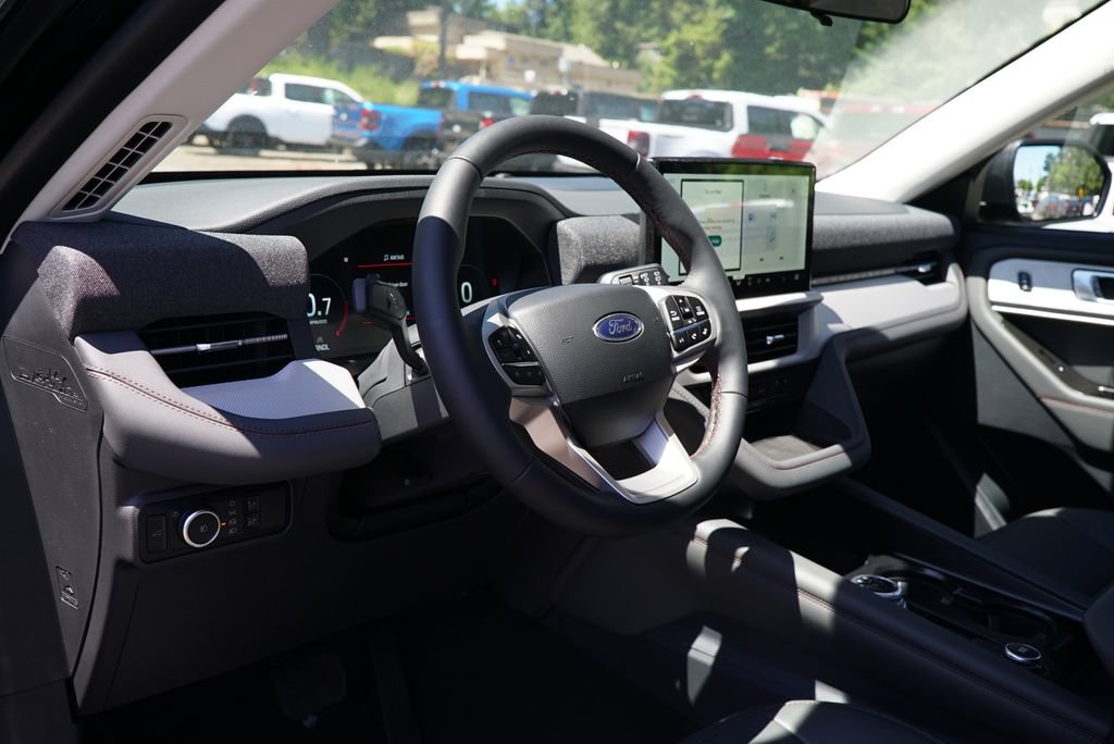 New 2026 Ford Explorer Active w/ Active Comfort Package AWD/4WD image 17