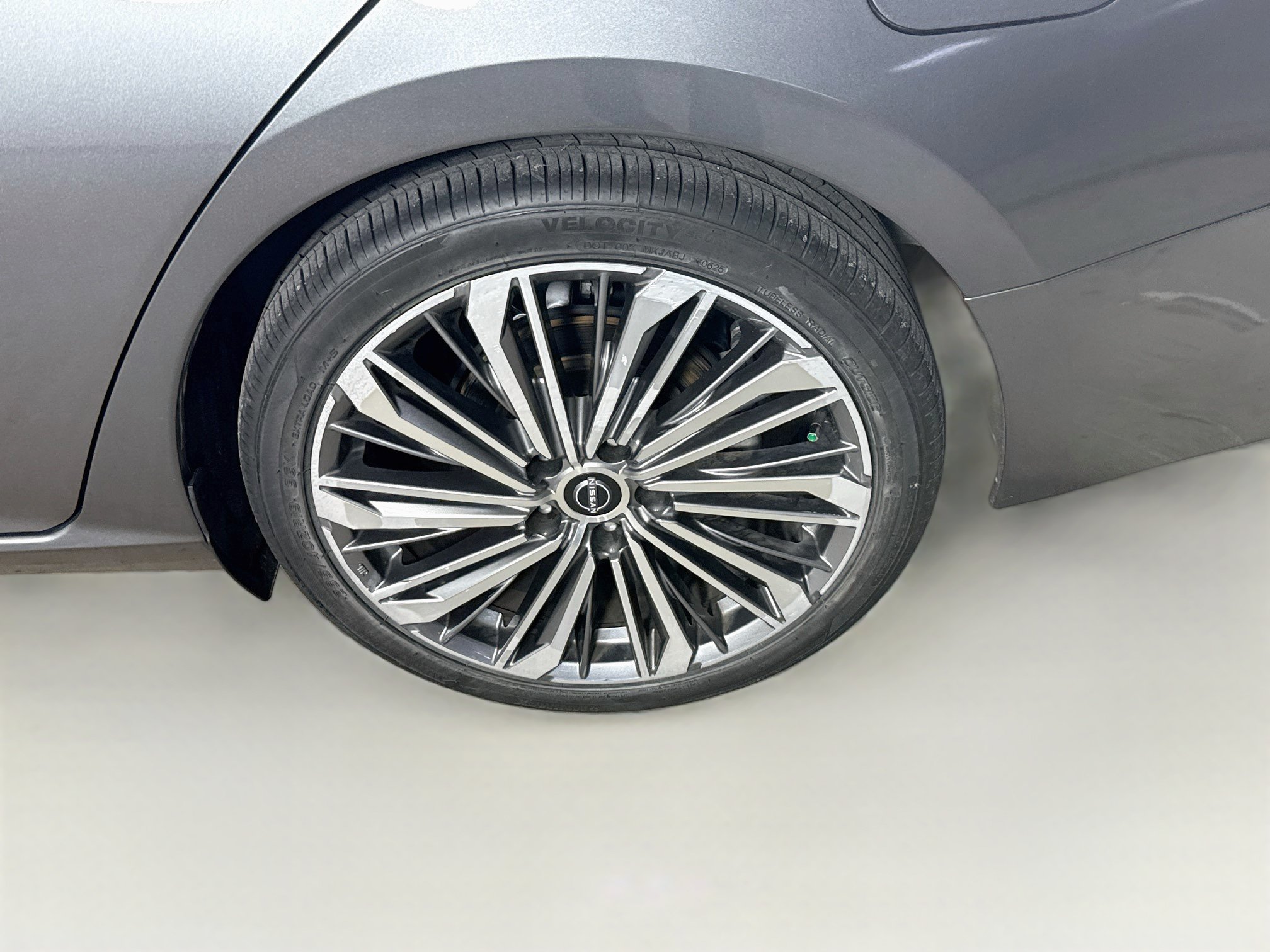 Used 2023 Nissan Altima 2.5 SL FWD image 38