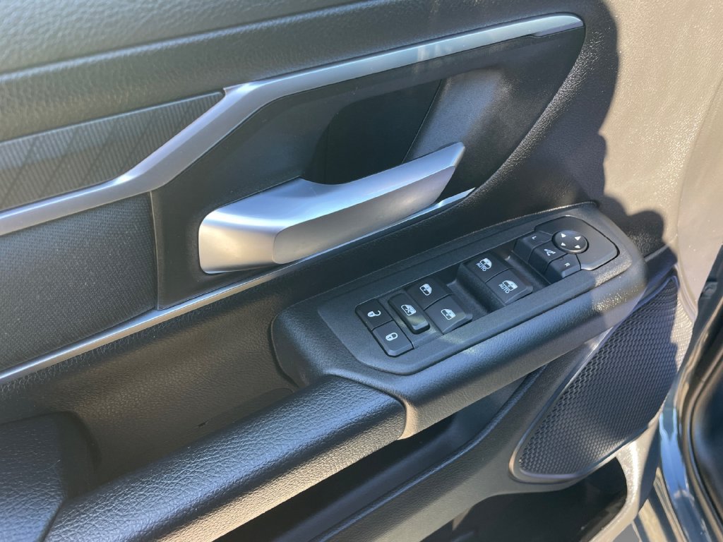 Used 2025 RAM 1500 Big Horn AWD/4WD image 23