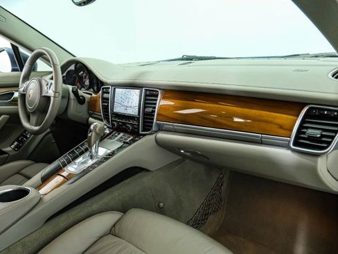 Used 2011 Porsche Panamera S image 10