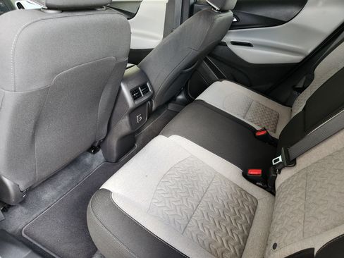 Used 2024 Chevrolet Equinox LT FWD image 32