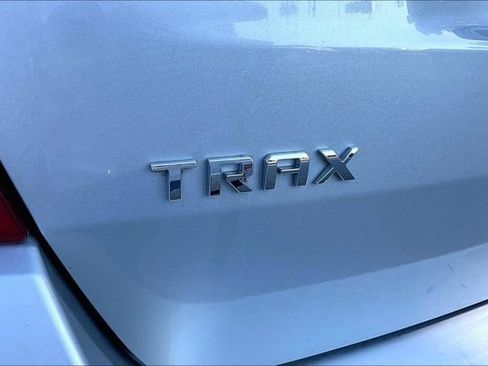 Used 2021 Chevrolet Trax LS w/ Tint and Cruise Package FWD image 8
