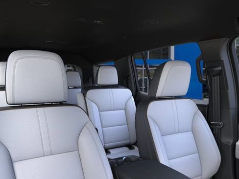 New 2026 Chevrolet Traverse High Country FWD image 24