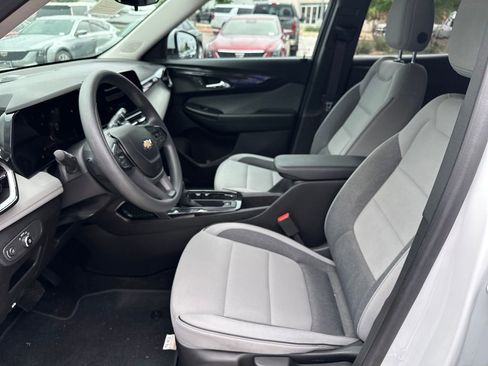 Used 2024 Chevrolet TrailBlazer LT w/ Driver Confidence Package FWD image 20