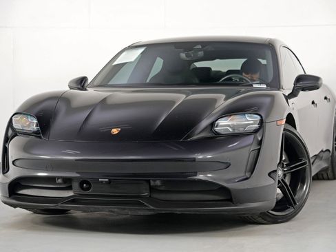 Used 2020 Porsche Taycan 4S image 3