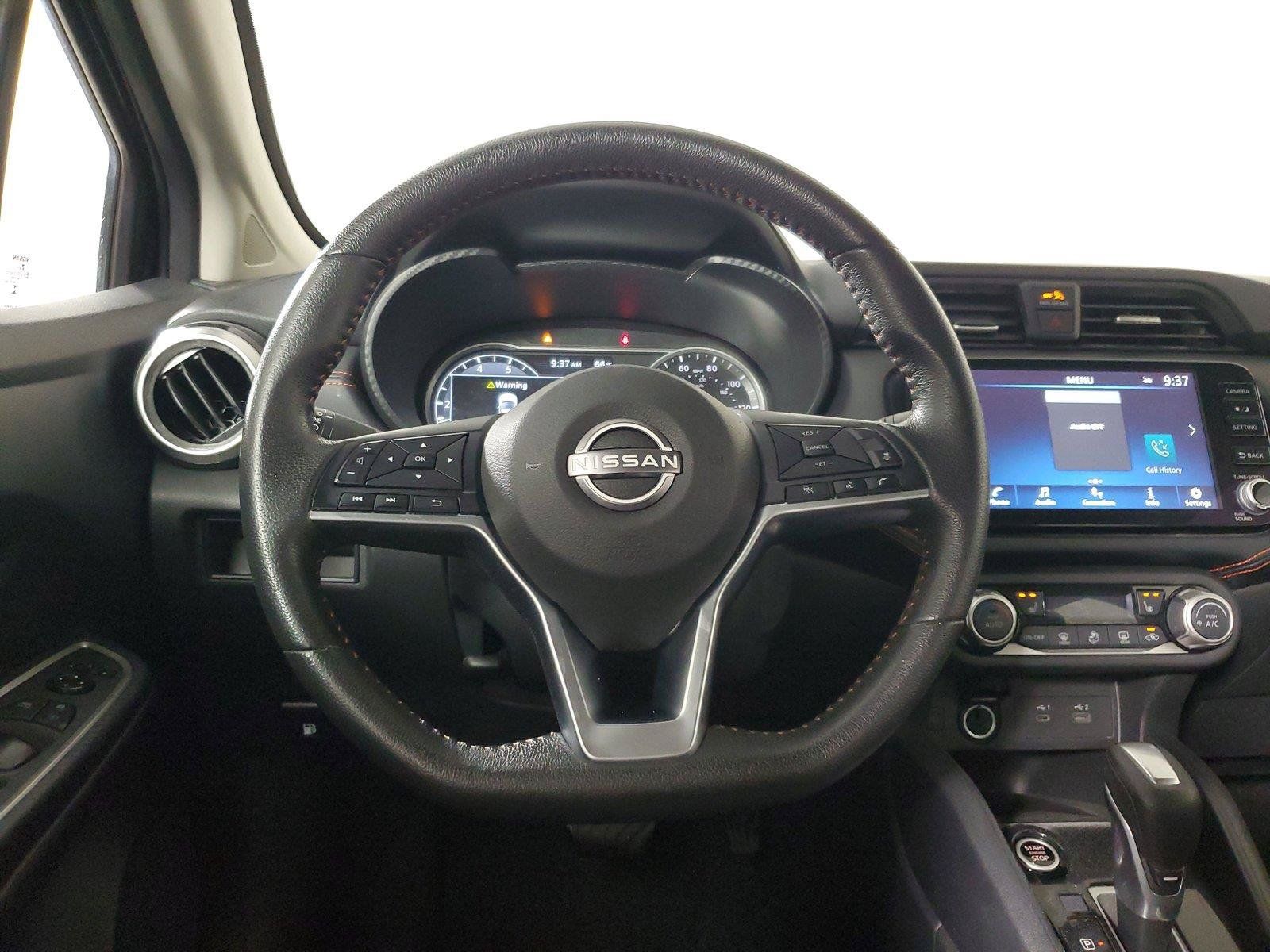 Used 2025 Nissan Versa SR FWD image 15