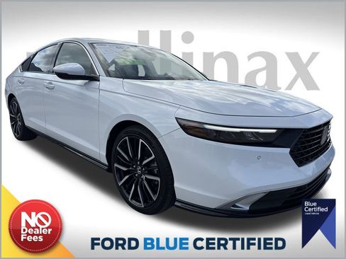 Used 2024 Honda Accord Touring image 1