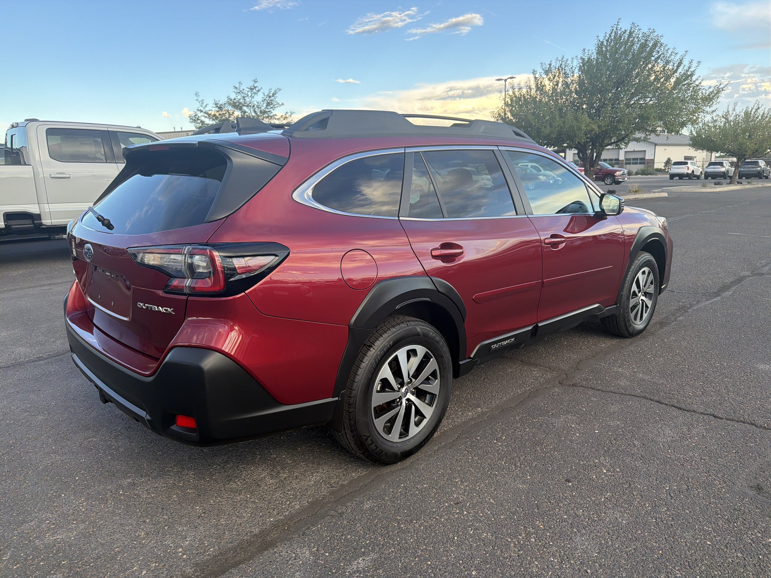 Used 2024 Subaru Outback Premium AWD/4WD image 5