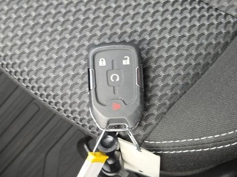 Used 2023 GMC Terrain SLE w/ Driver Convenience Package image 34