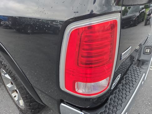 Used 2017 RAM 1500 Laramie w/ Convenience Group AWD/4WD image 13