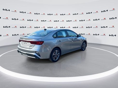 Used 2024 Kia Forte LXS image 8