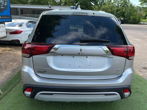 Used 2020 Mitsubishi Outlander SE FWD image 6