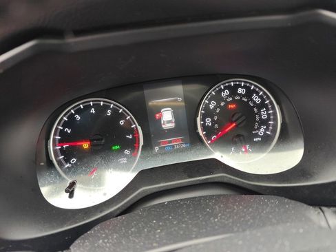 Used 2020 Toyota RAV4 XLE w/ Convenience Package image 9