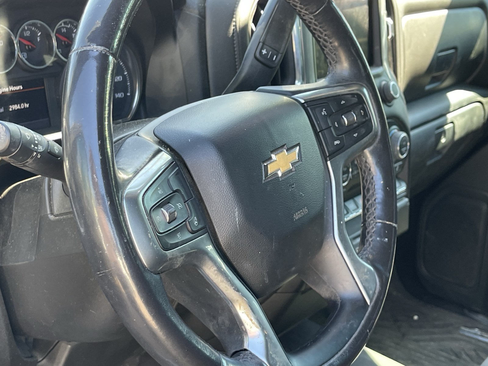 Used 2022 Chevrolet Silverado 1500 LT AWD/4WD image 12