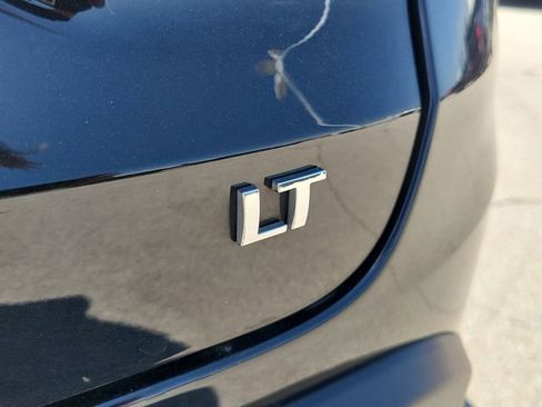 Used 2025 Chevrolet Trax LT w/ LT Convenience Package FWD image 7