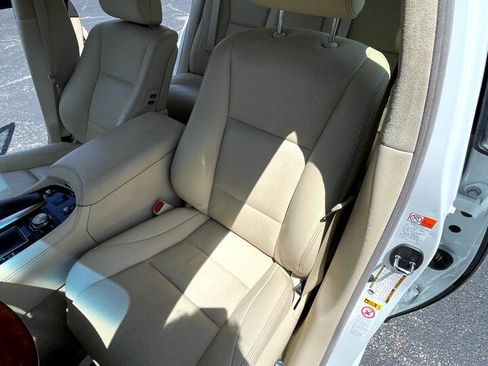 Used 2015 Lexus LS 460 Luxury image 11