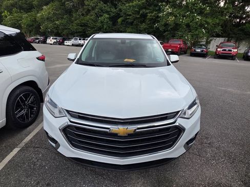 Used 2020 Chevrolet Traverse LT AWD/4WD image 2
