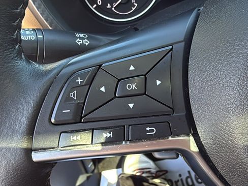 Certified 2024 Nissan Sentra SV w/ SV Premium Package FWD image 10