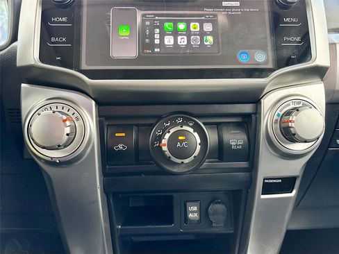 Used 2018 Toyota 4Runner SR5 Premium AWD/4WD image 15