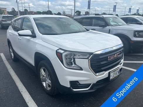 Used 2024 GMC Terrain SLE FWD image 3