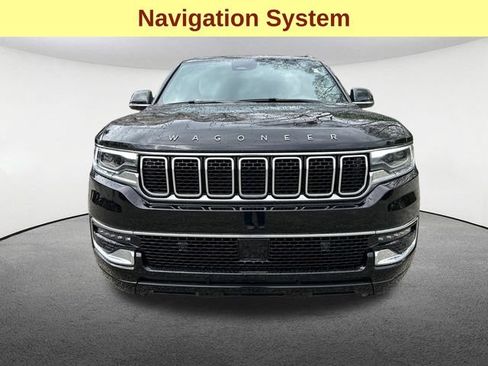 Used 2025 Jeep Wagoneer 4WD image 4