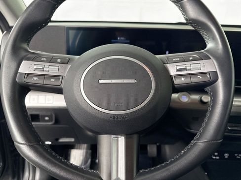 Used 2025 Hyundai Kona SEL FWD image 14