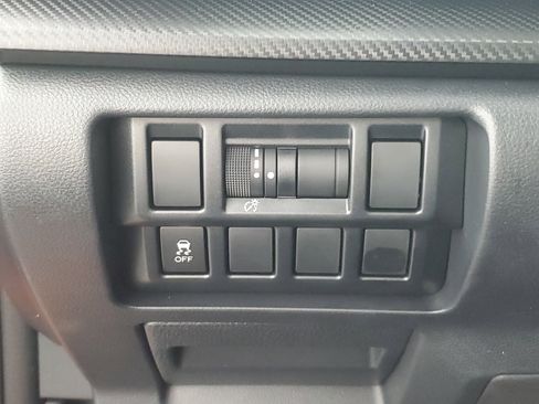 Used 2019 Subaru Crosstrek 2.0i image 25