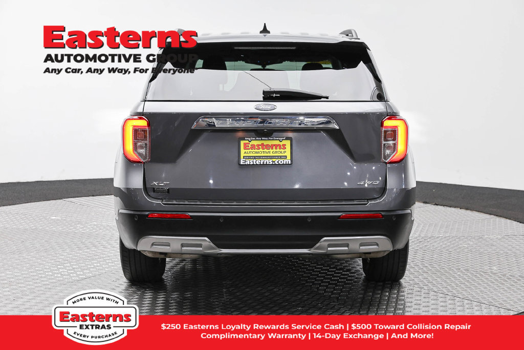 Used 2023 Ford Explorer XLT w/ Equipment Group 202A AWD/4WD image 7