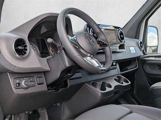New 2026 Mercedes-Benz Sprinter 2500 video 3