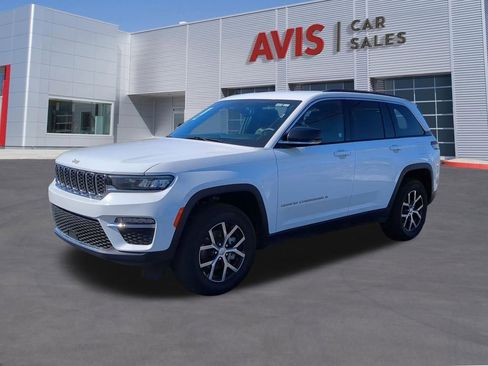 Used 2024 Jeep Grand Cherokee Limited image 1